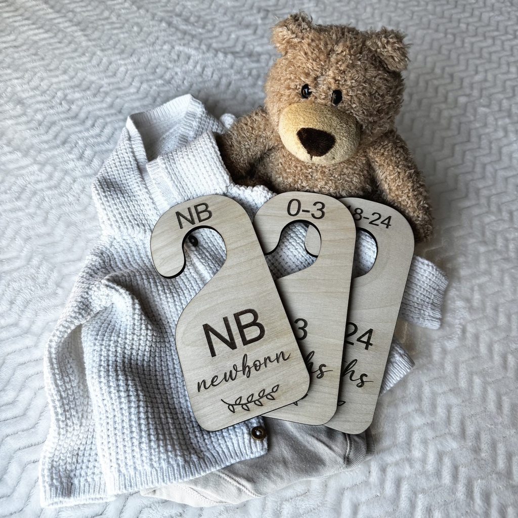 Personalized, Wooden and engraved Closet Baby Dividers. Set of 7 Pieces